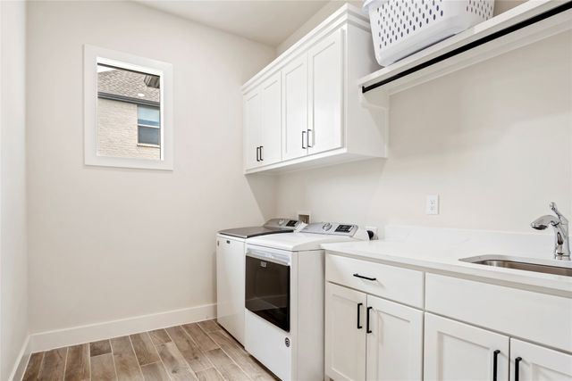 704 Abbey Road, Van Alstyne, TX 75495