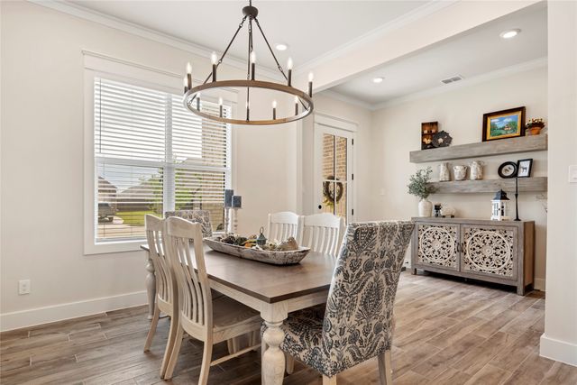 704 Abbey Road, Van Alstyne, TX 75495