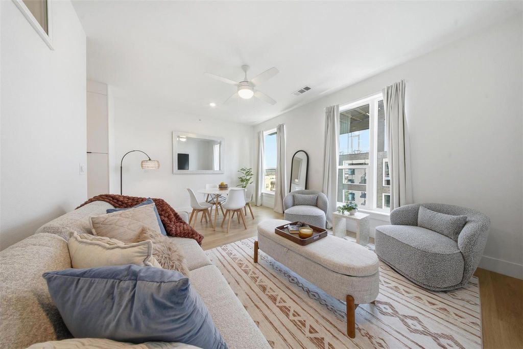 1701 Simond Ave 615, Austin, TX 78723