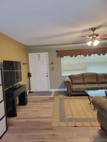2031 Dewey Street 302, Hollywood, FL 33020