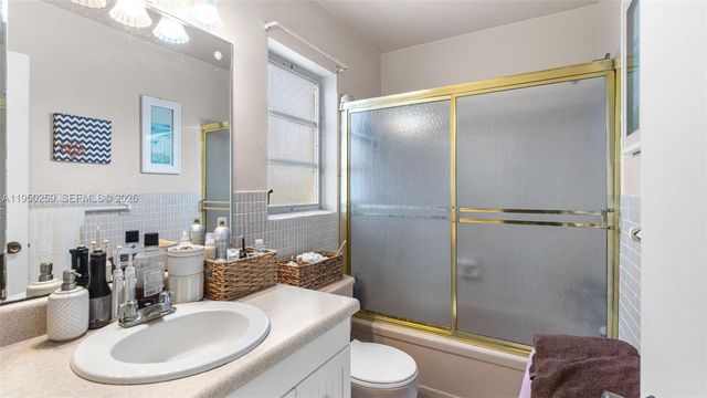 2031 Dewey Street 302, Hollywood, FL 33020