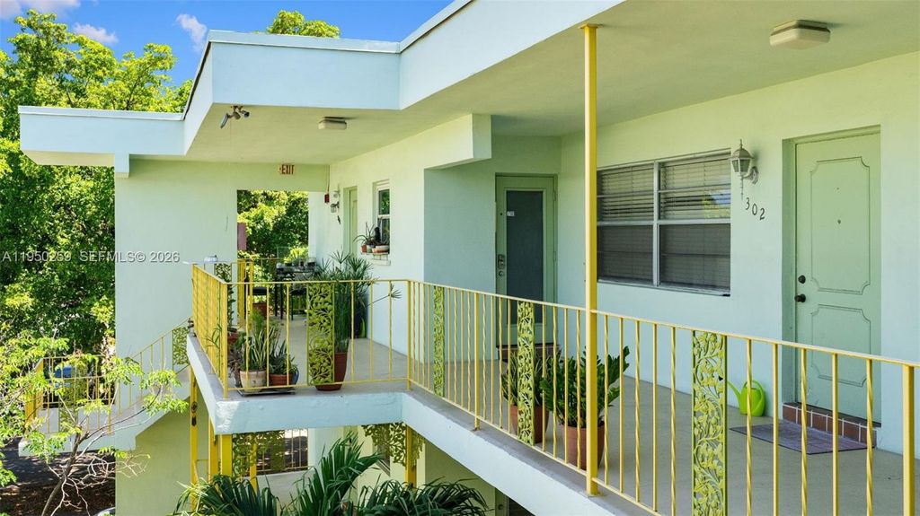 2031 Dewey Street 302, Hollywood, FL 33020