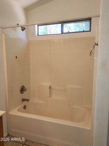 6424 W SADDLEHORN Road, Phoenix, AZ 85083