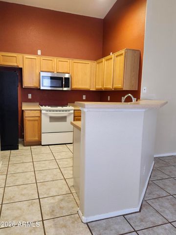 6424 W SADDLEHORN Road, Phoenix, AZ 85083
