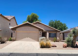 6424 W SADDLEHORN Road, Phoenix, AZ 85083