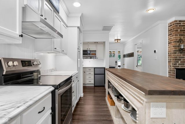 7906 Maple Drive, Nineveh, IN 46164