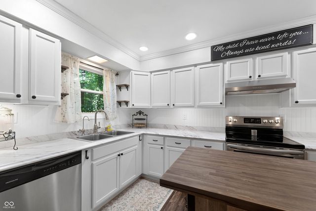7906 Maple Drive, Nineveh, IN 46164