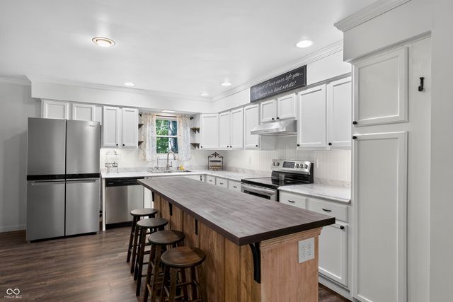 7906 Maple Drive, Nineveh, IN 46164