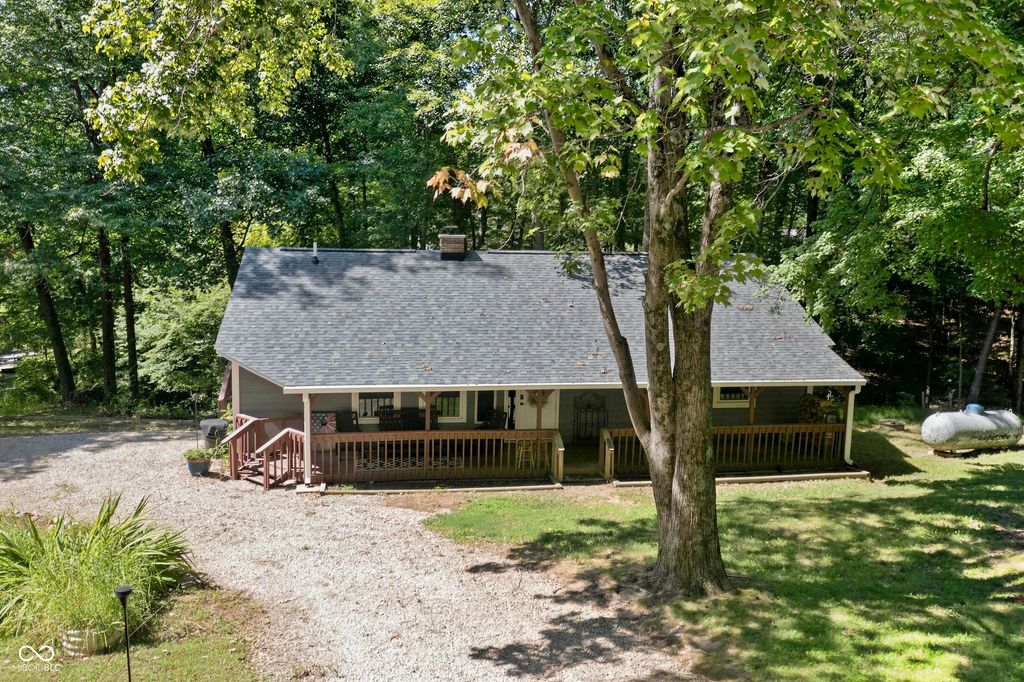 7906 Maple Drive, Nineveh, IN 46164