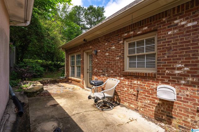 653 VILLAGE CREST CIRCLE, Hoover, AL 35226