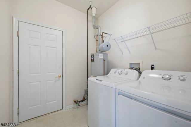 56 Kensington Cir, White Twp., NJ 07823