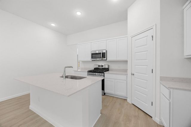 171 Hornet ST, Elgin, TX 78621