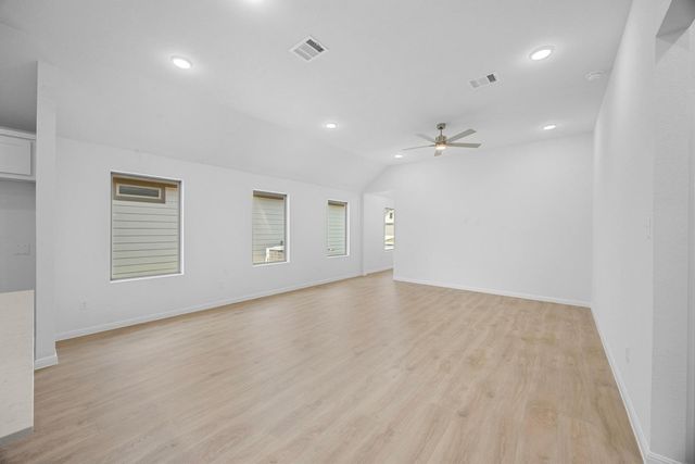 171 Hornet ST, Elgin, TX 78621