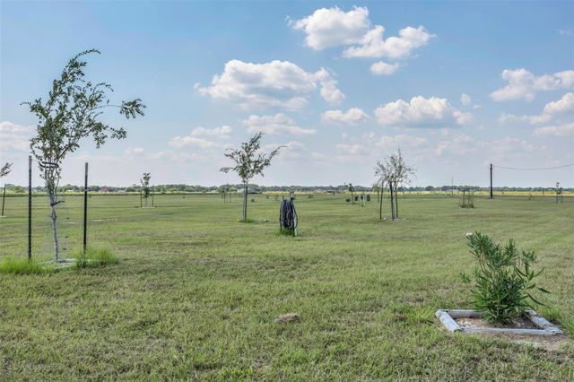 1257 County Road 141, Rock Island, TX 77470