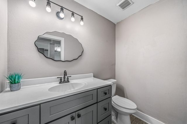 830 Threadneedle Street 240, Houston, TX 77079