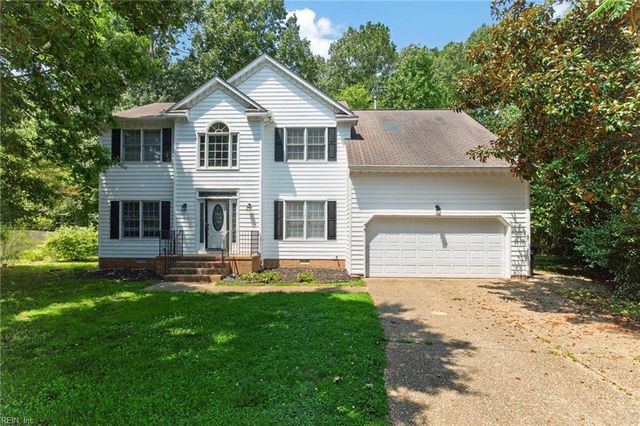 212 Halles RN, Yorktown, VA 23693