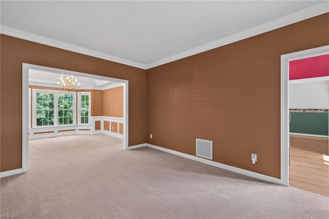 212 Halles RN, Yorktown, VA 23693