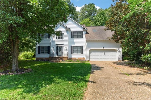212 Halles RN, Yorktown, VA 23693