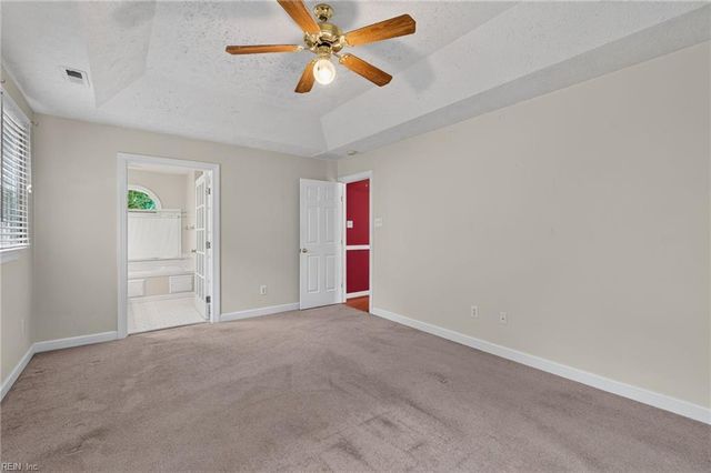 212 Halles RN, Yorktown, VA 23693