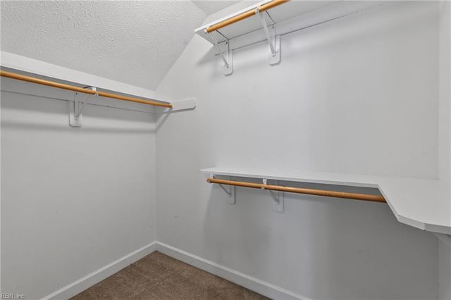 212 Halles RN, Yorktown, VA 23693