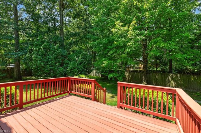 212 Halles RN, Yorktown, VA 23693