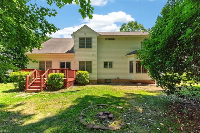 212 Halles RN, Yorktown, VA 23693