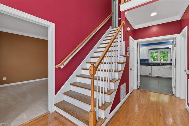 212 Halles RN, Yorktown, VA 23693