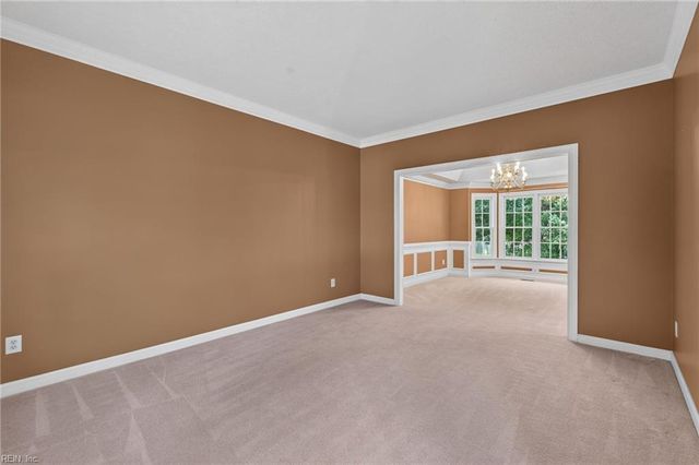 212 Halles RN, Yorktown, VA 23693