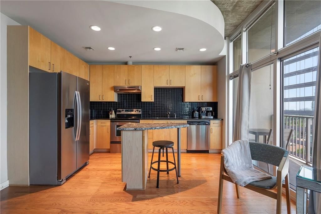 923 Peachtree Street NE 1827, Atlanta, GA 30309