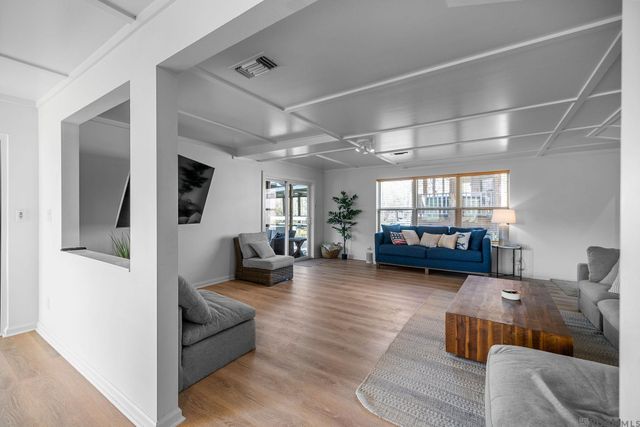 31643 Shelton Dr, Springfield, LA 70462