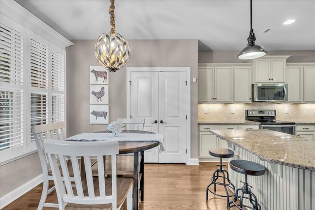 450 Huntington Dr, Lebanon, TN 37087