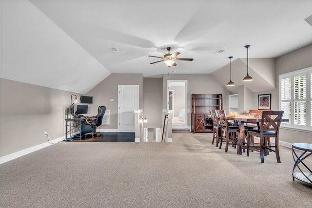 450 Huntington Dr, Lebanon, TN 37087