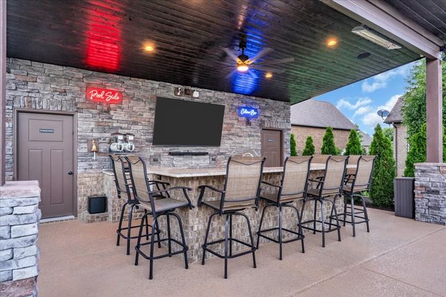 450 Huntington Dr, Lebanon, TN 37087