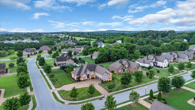 450 Huntington Dr, Lebanon, TN 37087