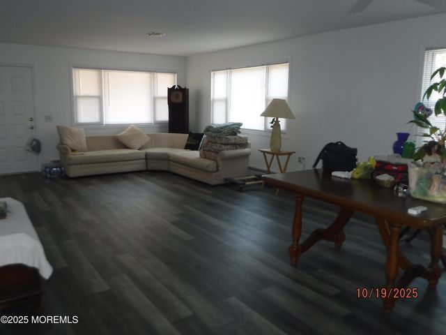102 Troumaka Street, Toms River, NJ 08757