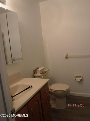 102 Troumaka Street, Toms River, NJ 08757