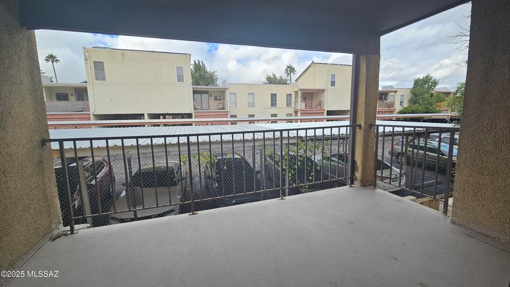 1620 N Wilmot Rd Unit S435, Tucson, AZ 85712