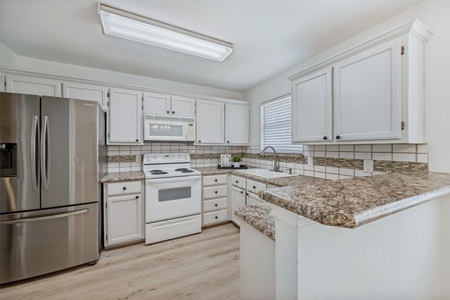 629 Concho Drive, Oak Point, TX 75068