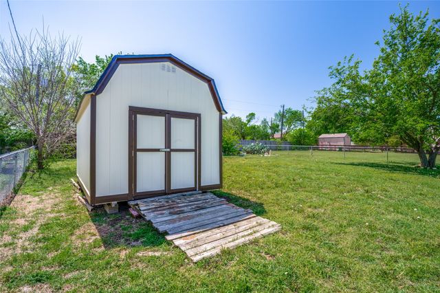 629 Concho Drive, Oak Point, TX 75068