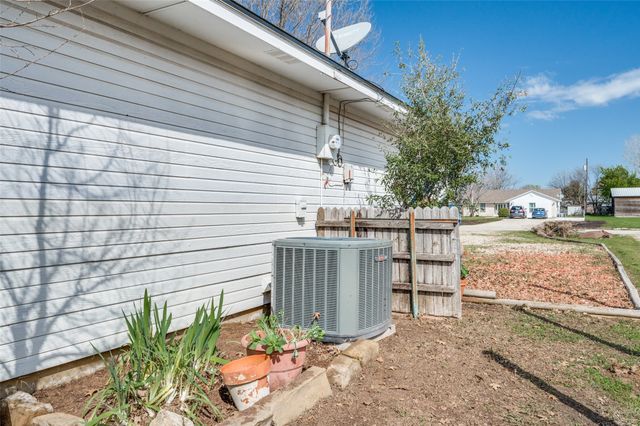 629 Concho Drive, Oak Point, TX 75068