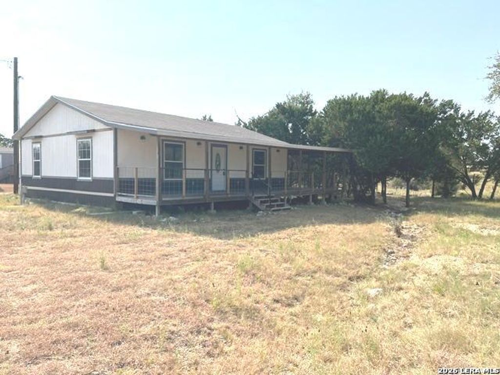 1614 Private Road 1518, Bandera, TX 78003