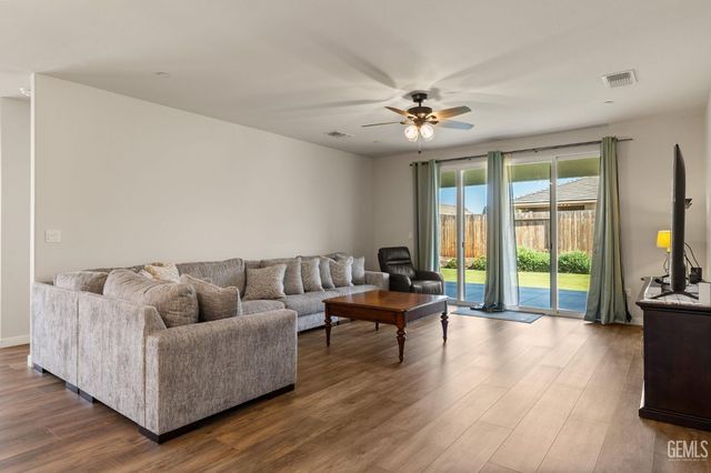 11126 Arundel Way, Bakersfield, CA 93311