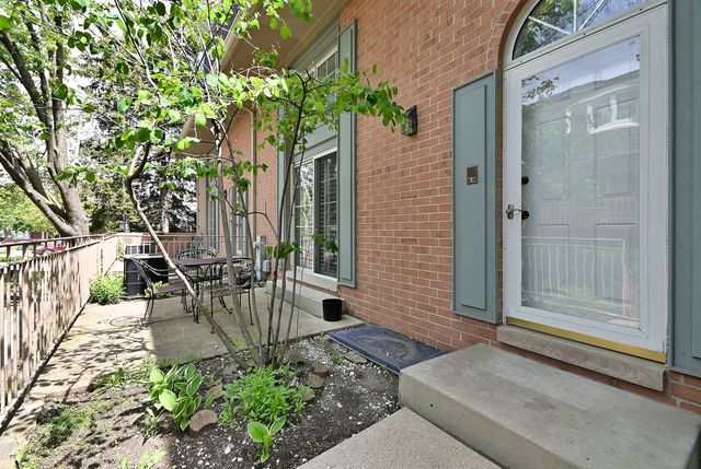 6145 Lincoln Avenue B, Morton Grove, IL 60053