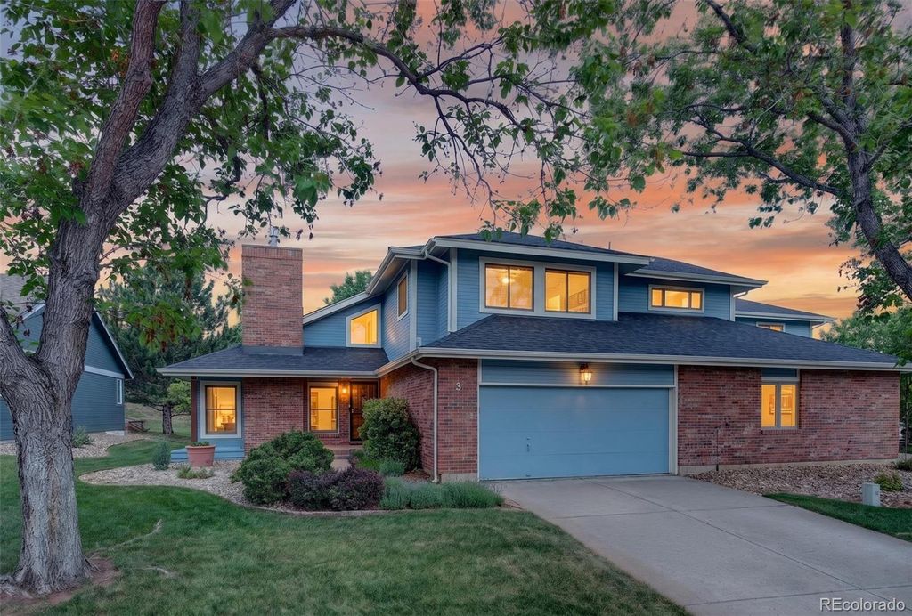 Image 3 of property listing at 3 Red Cedar, Littleton, CO 80127