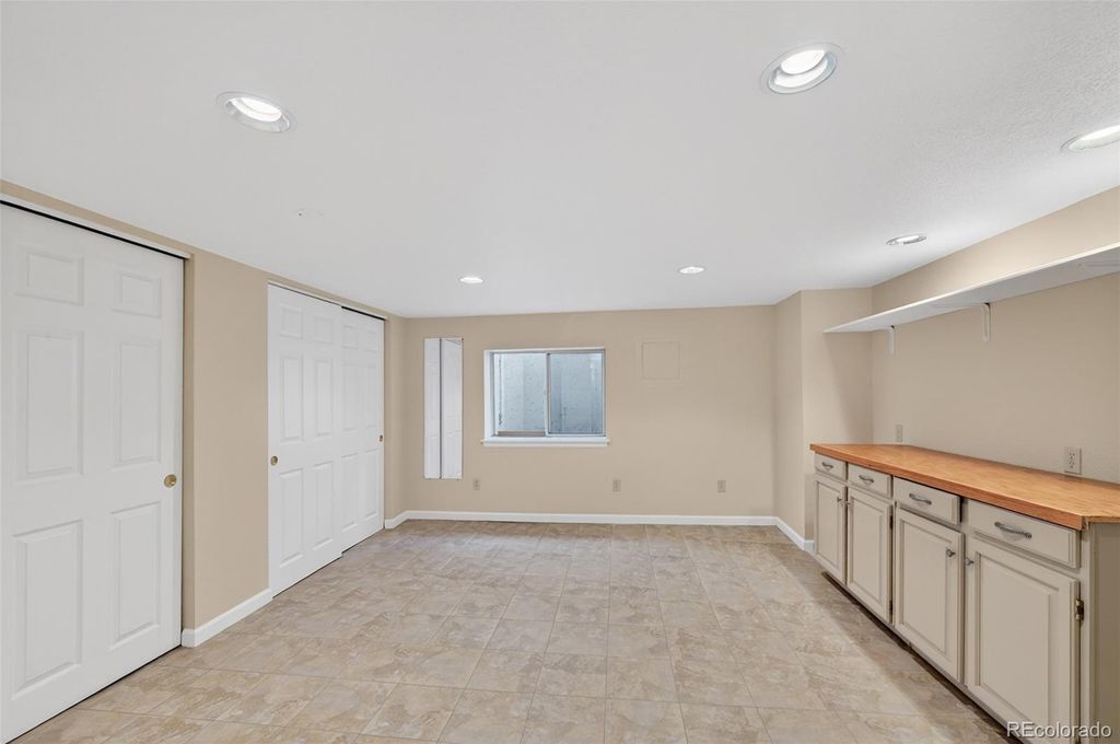 Image 30 of property listing at 3 Red Cedar, Littleton, CO 80127