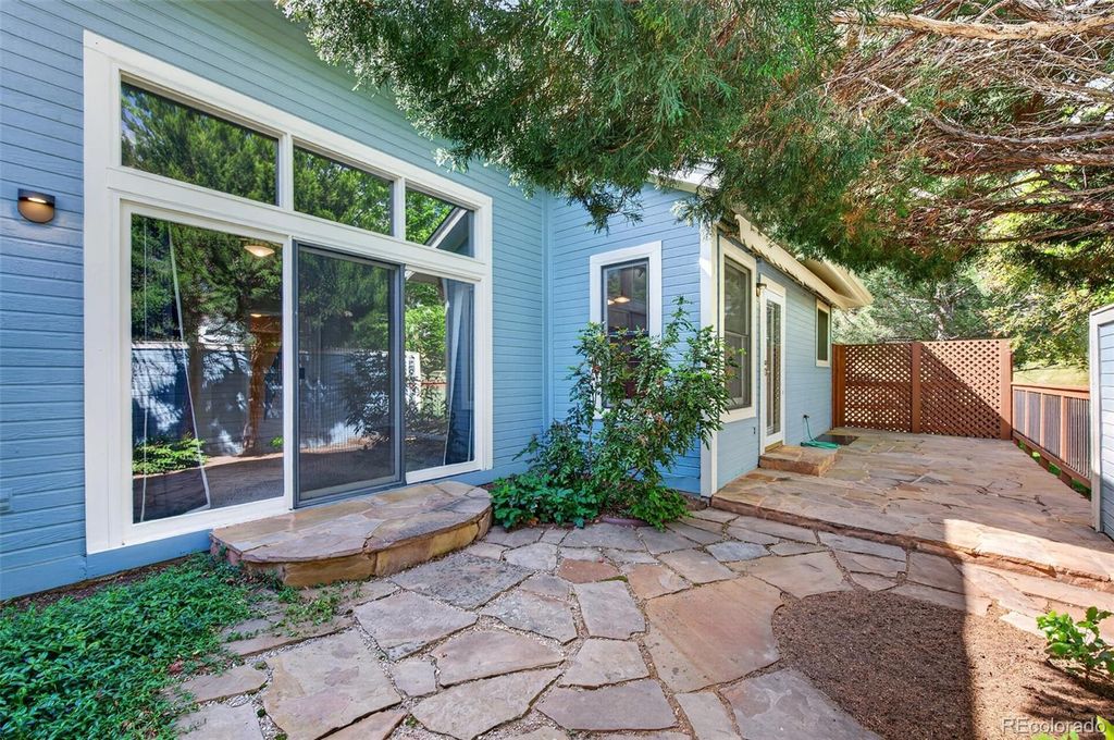 Image 36 of property listing at 3 Red Cedar, Littleton, CO 80127
