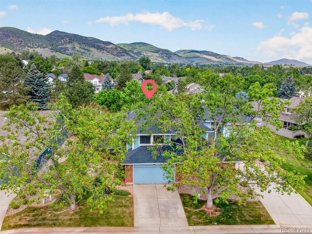 Image 41 of property listing at 3 Red Cedar, Littleton, CO 80127