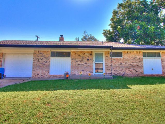 740 Kingston Drive, Yukon, OK 73099