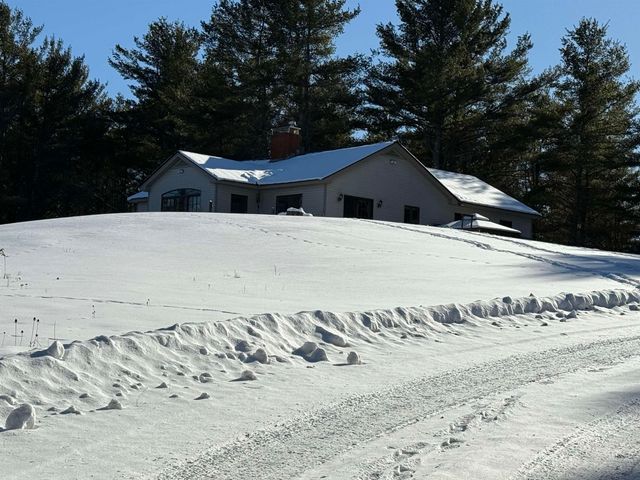 21 Highland Avenue, Canaan, NH 03741