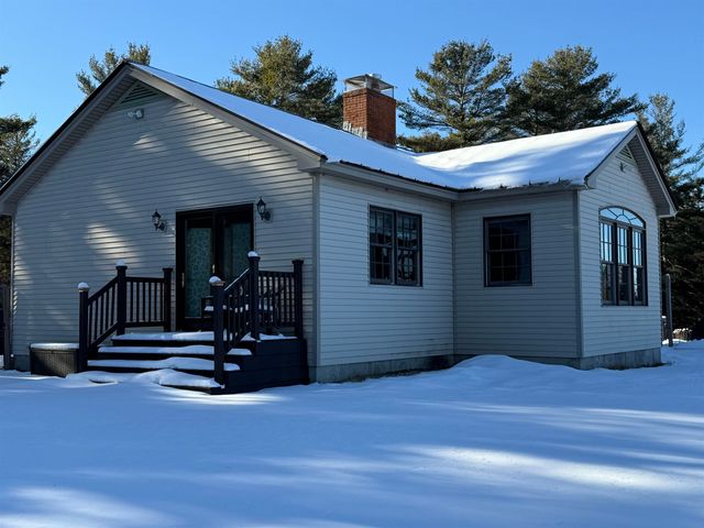21 Highland Avenue, Canaan, NH 03741